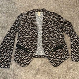 Patterned Black and Tan blazer!